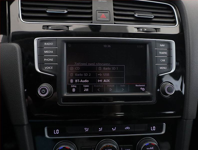 Volkswagen Golf (2015) Comfortline 1.6 TDI, Navi - fotka 11 z 17