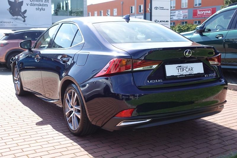 Lexus IS 300h Executive Navi - fotka 7 z 34