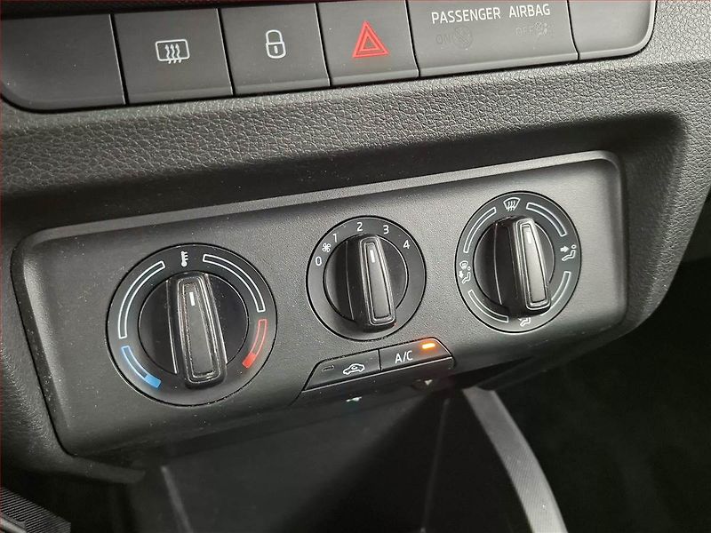Škoda Fabia (2022) Ambition 1.0 TSI, ČR,1.maj - fotka 14 z 14