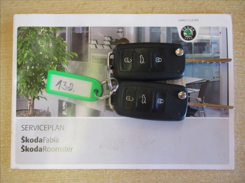 Škoda Fabia 1,2 TSI, klima, serv. kniha, - fotka 27 z 31