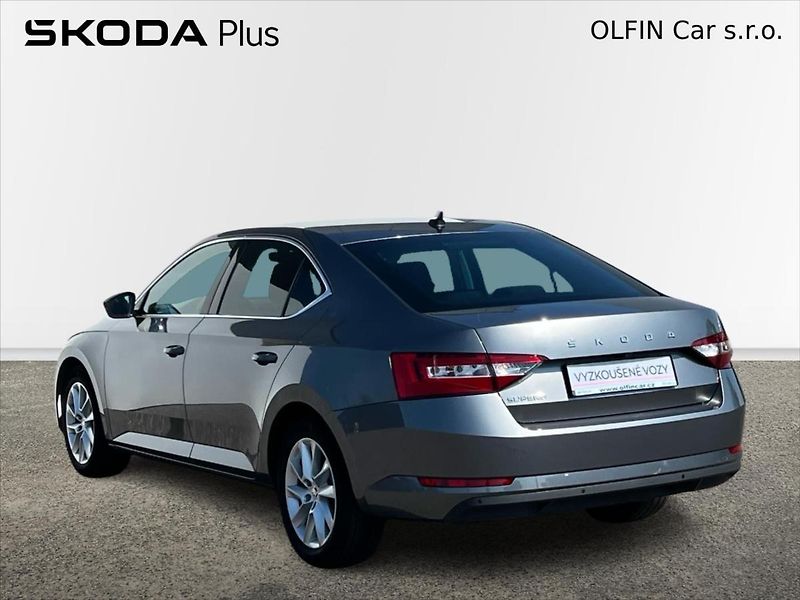 Škoda Superb 2,0 TDi 110kW 7DSG STYLE  REZE - fotka 8 z 27