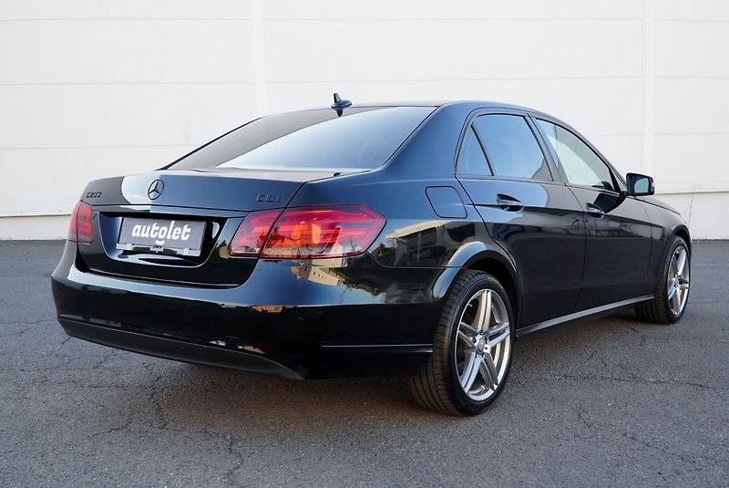 Mercedes-Benz Třídy E 200 cdi EXECUTIVE - fotka 12 z 30