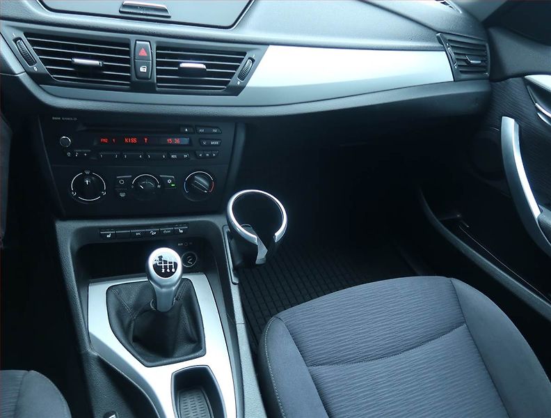 Volkswagen Passat (2015) 2.0 TDI, Navi, Tempomat - fotka 9 z 18