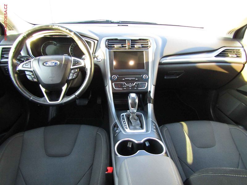 Ford Mondeo (2018) 2.0 TDCi, Automat, navi - fotka 8 z 21