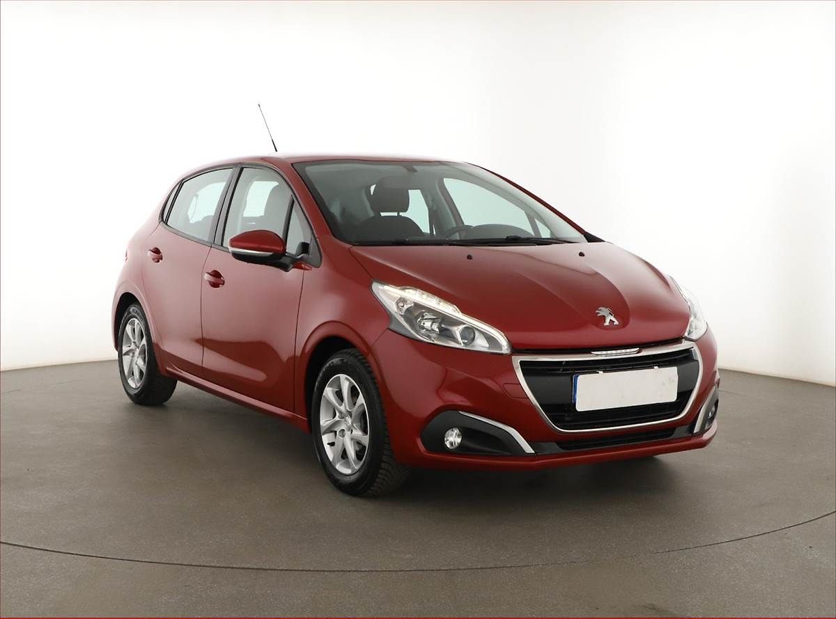 Peugeot 208 Active 1.2 PureTech, ČR,1.maj