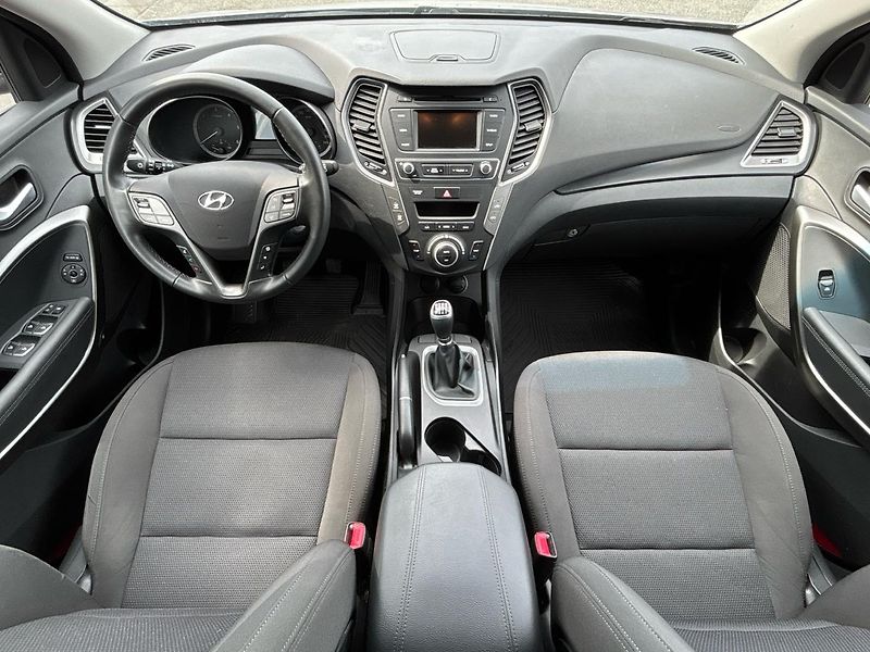 Hyundai Santa Fe SUV - fotka 5 z 23