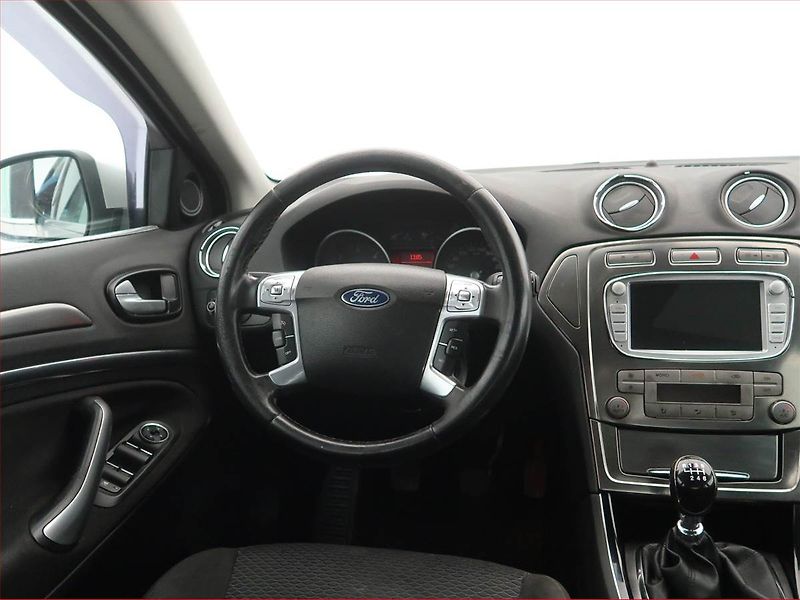 Ford Mondeo (2010) 2.0 TDCi, Klima, zamluveno - fotka 7 z 15