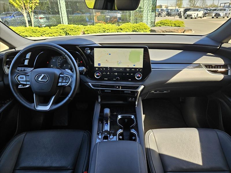 Lexus RX 350h 2,5 Executive - fotka 6 z 15