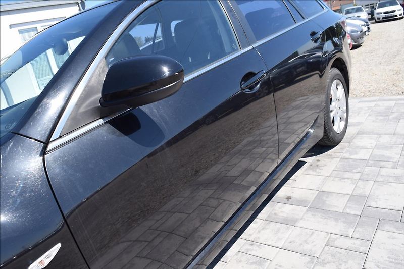 Mazda 6 2,0 d 103KW VÝHŘEV ALU - fotka 8 z 45