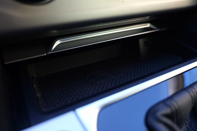 Volkswagen Passat 1.4 TSI DSG Kamera Cockpit Taž - fotka 27 z 38