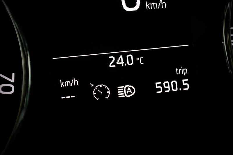 Škoda Octavia 3 FL Combi 1.8 TSI 132 kW DSG - fotka 32 z 38