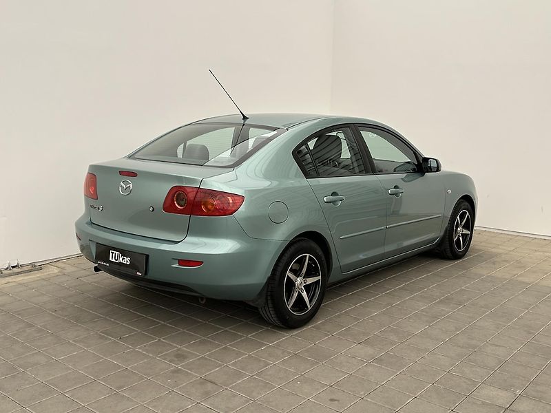 Mazda 3 1.6 i . - fotka 5 z 22