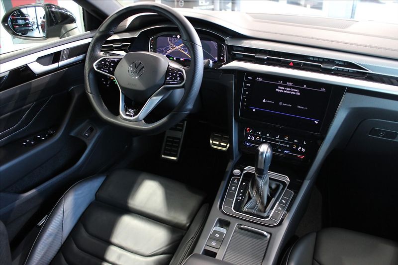 Volkswagen Arteon TDi DSG R-Line Shooting Brake - fotka 16 z 35