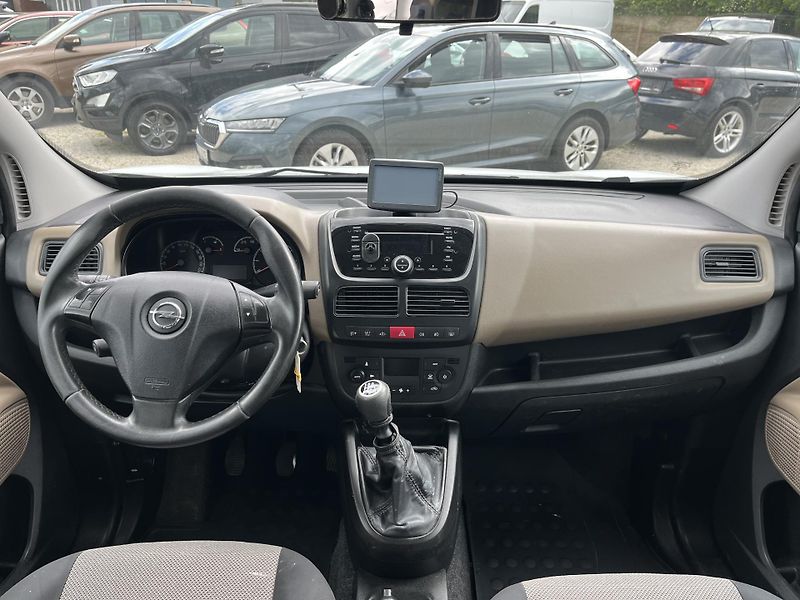 Opel Combo (2013) 1.4i 16v 70kw Klima - fotka 17 z 19