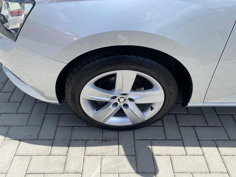 Škoda Fabia 1.2 TSI 66kW - ALU - PDC - fotka 9 z 41