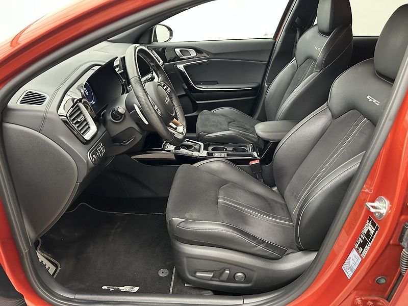 Kia ProCeed 1.5 T-GDi  GT LINE PLUS - fotka 6 z 29