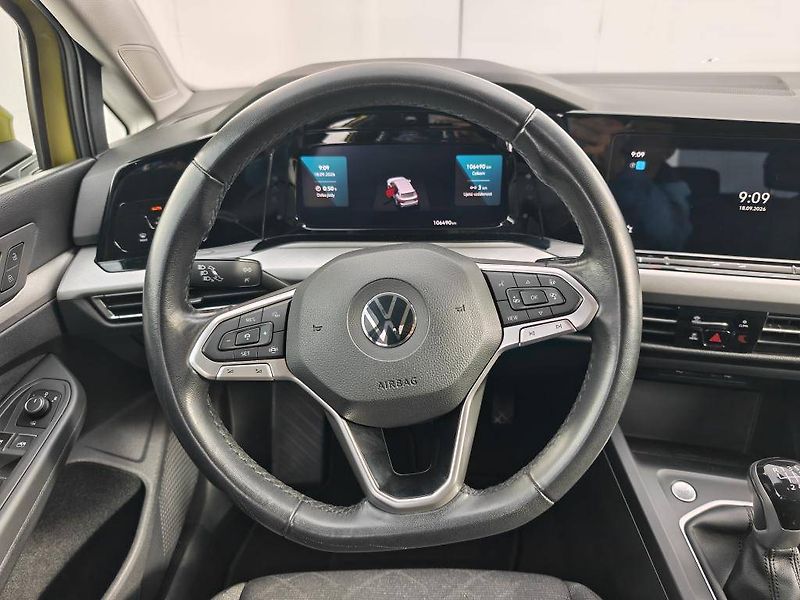 Volkswagen Golf Life 6G 1,5TSi - fotka 11 z 23