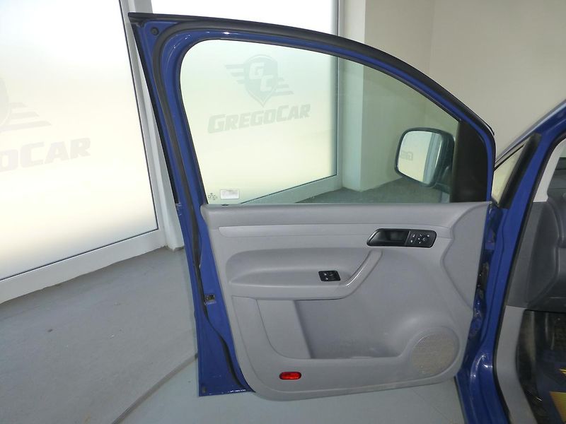 Volkswagen Caddy (2008) 1,9TDI*KLIMA*ALU*SADA KOL*5MÍS - fotka 9 z 20