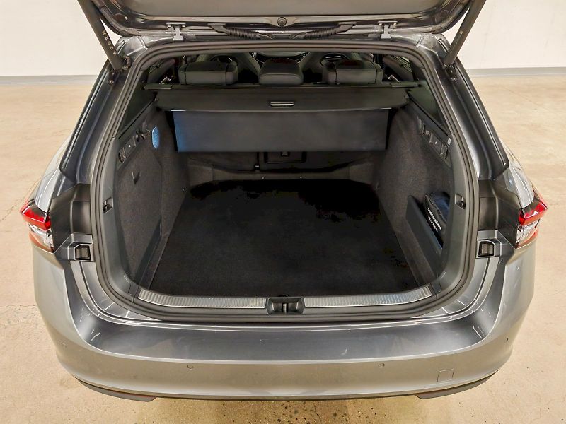 Škoda Superb (2025) Combi 2.0 TSI 195 kW DSG 4x4 S - fotka 32 z 35
