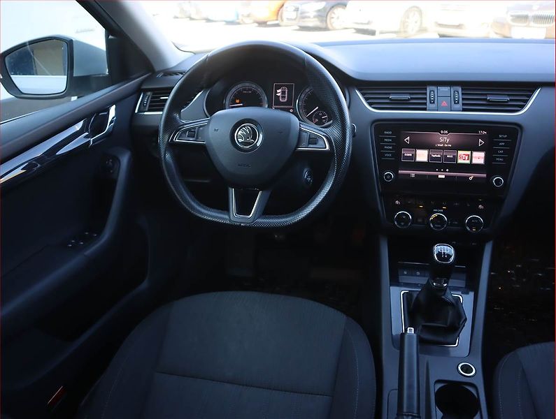 Škoda Octavia (2017) Style 1.6 TDI, Tempomat - fotka 7 z 19
