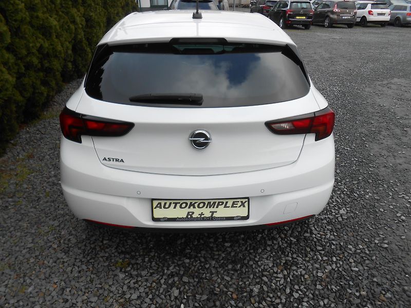 Opel Astra 1.2,KAMERA,NAVI,62TKm!! - fotka 6 z 41