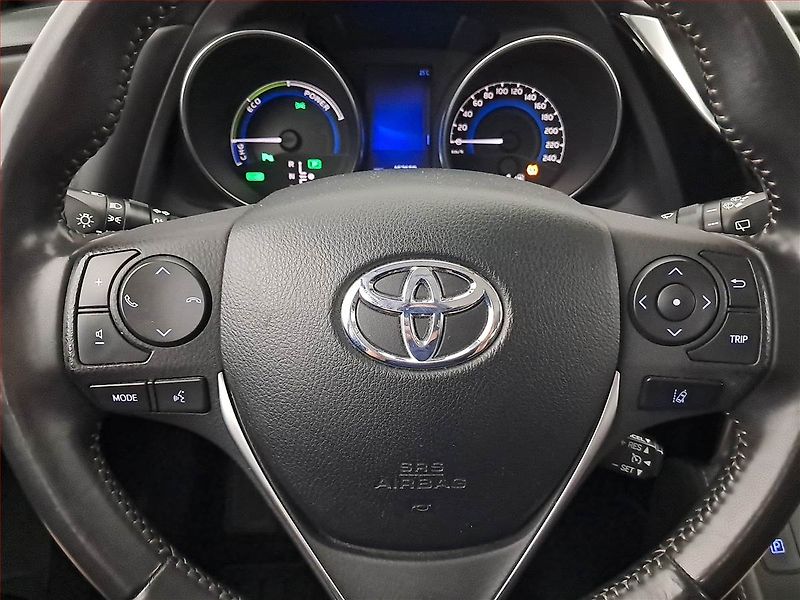 Toyota Auris (2015) Hybrid, Automat, Kůže - fotka 19 z 22