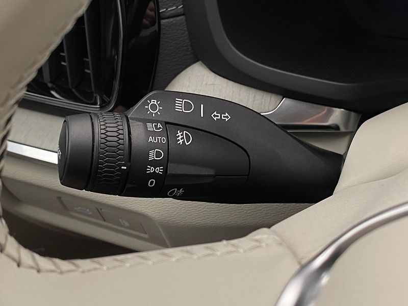 Volvo V60 T6 AWD BRIGHT ULTRA - fotka 22 z 66