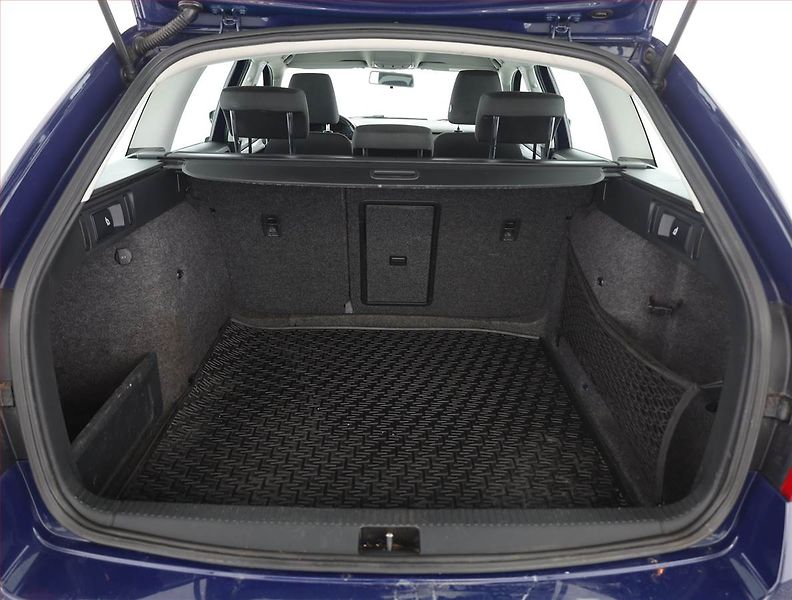Škoda Octavia (2014) 1.6 TDI, Serv.kniha, Tempomat - fotka 13 z 13