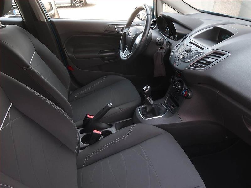 Ford Fiesta (2013) 1.25 - fotka 9 z 16