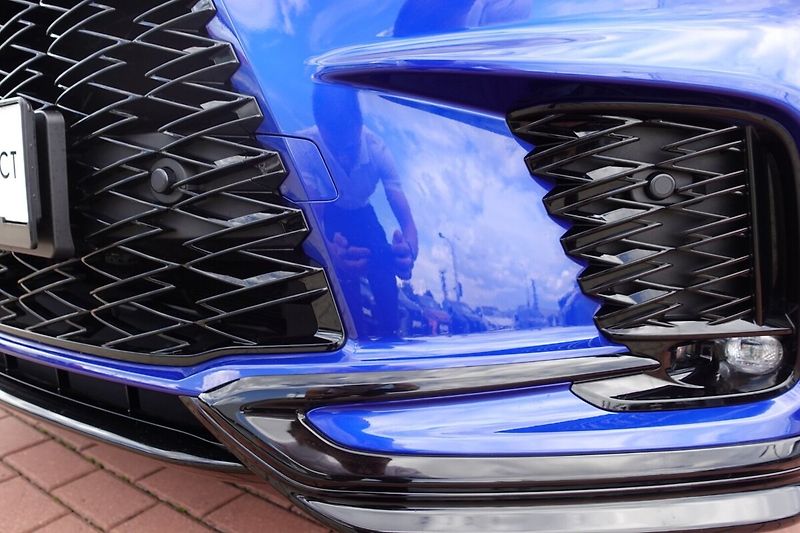 Lexus RX RX500h F SPORT Special Edition - fotka 36 z 38
