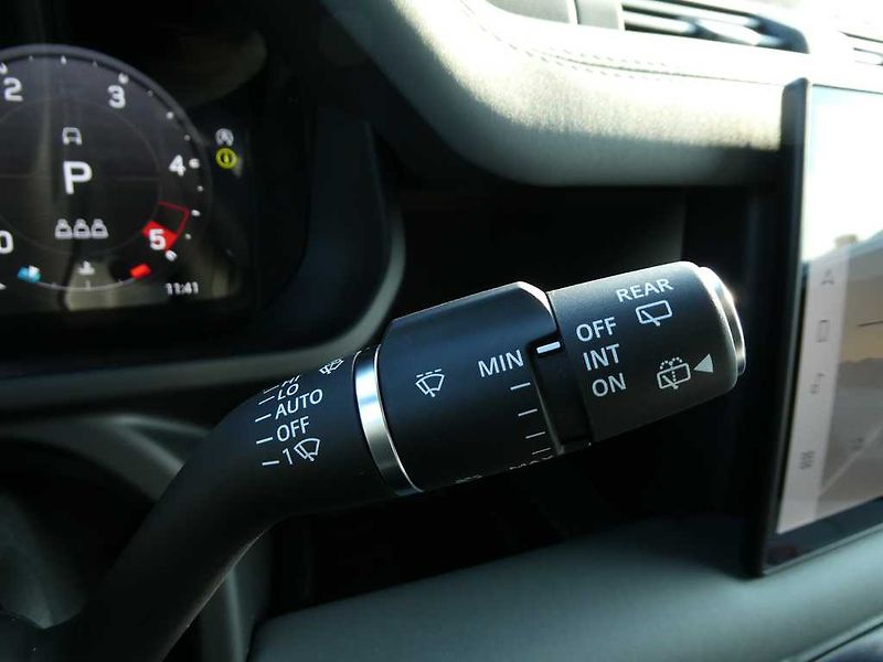 Land Rover Defender (2026) 110 3,0 X-Dynamic SE D250 - fotka 22 z 37