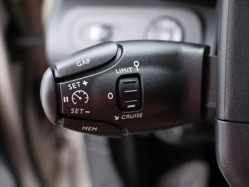 Citroën Berlingo 1,5 BlueHDI 96kW Shine XL CZ - fotka 19 z 25