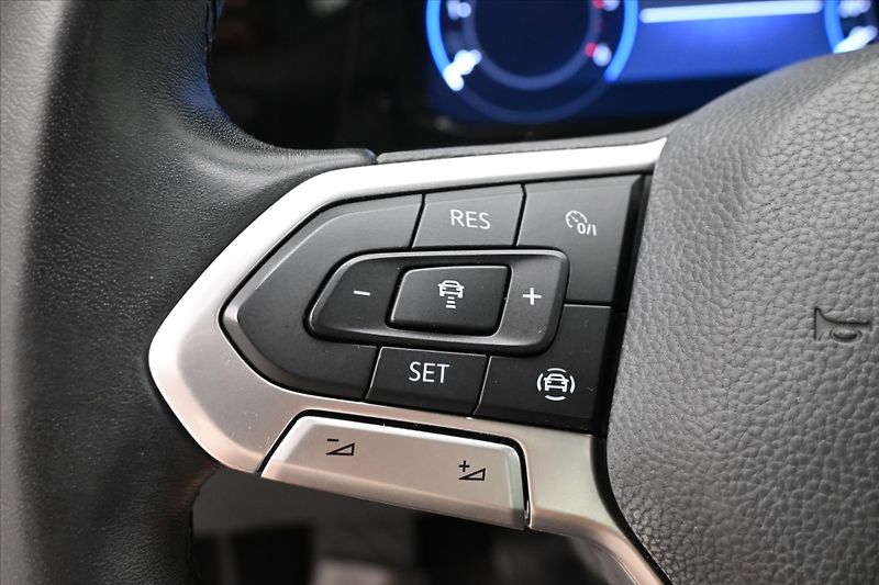 Volkswagen Golf 2,0 TDI 110 kW Life Záruka až - fotka 23 z 30