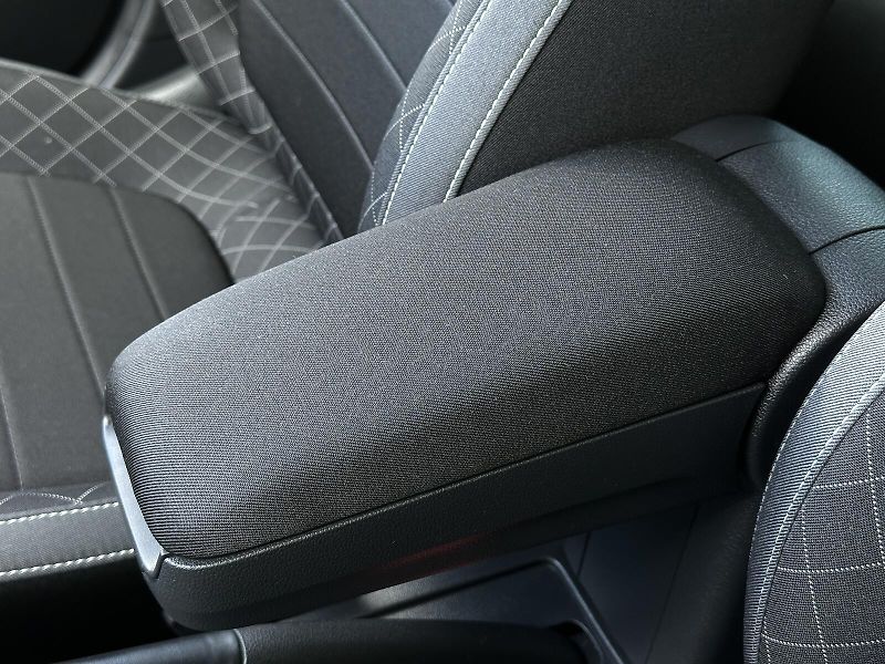 Škoda Fabia 1.0TSi Ambition TOP 95PS Clima - fotka 28 z 34