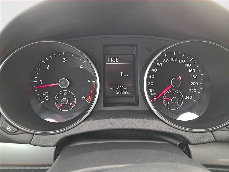 Volkswagen Golf (2010) 1.6 TDI, Tempomat - fotka 11 z 16