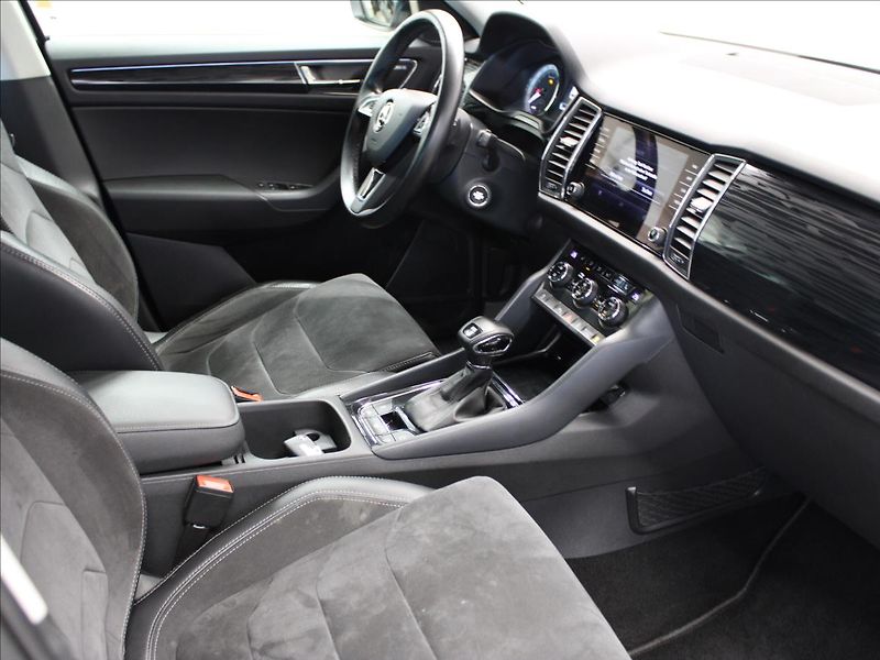 Škoda Kodiaq 2,0 TDI 140kW 4x4 Style 1.maji - fotka 12 z 34