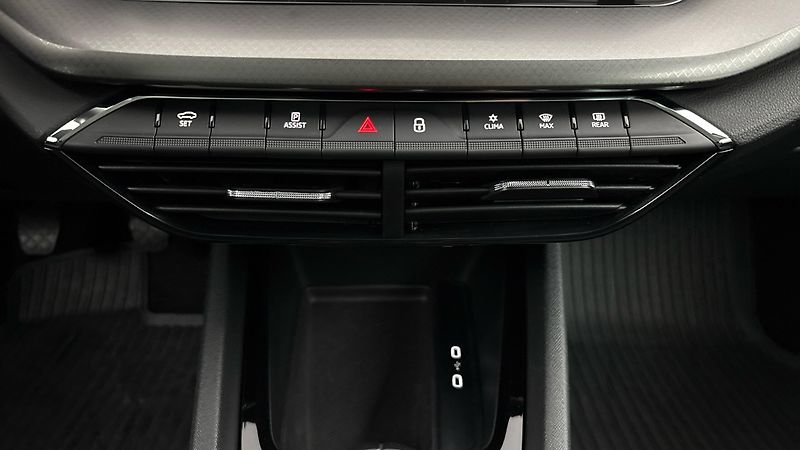 Škoda Octavia 2.0 TDI Ambition Combi - fotka 13 z 27