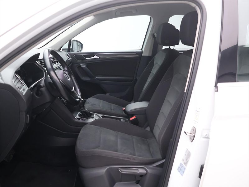 Volkswagen Tiguan 2,0 140KW DSG 4Motion - fotka 10 z 29