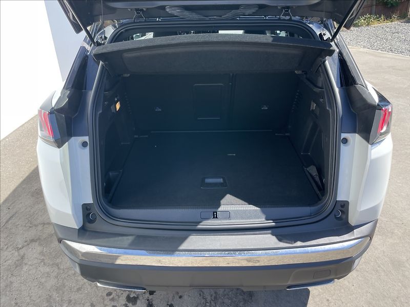 Peugeot 3008 1,5 BlueHDi AT8 LED+Kamera  GT - fotka 23 z 23