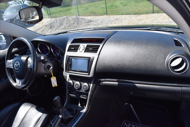 Mazda 6 2,0 d 103KW VÝHŘEV ALU - fotka 20 z 45