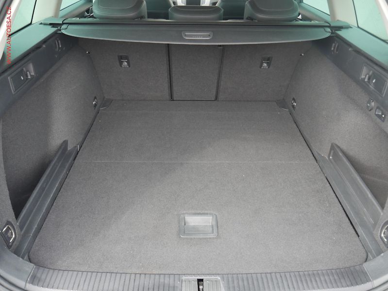 Volkswagen Passat (2017) 2.0TDi, ČR, DSG, navi, LED - fotka 7 z 23
