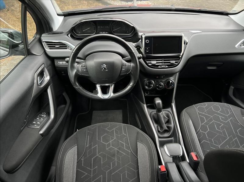 Peugeot 2008 1,6 HDi Active my16 - fotka 22 z 31