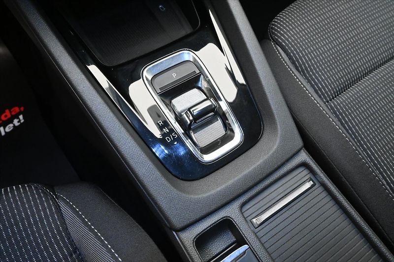 Škoda Octavia 2,0 TDI 110kW DSG Ambition Zár - fotka 21 z 29