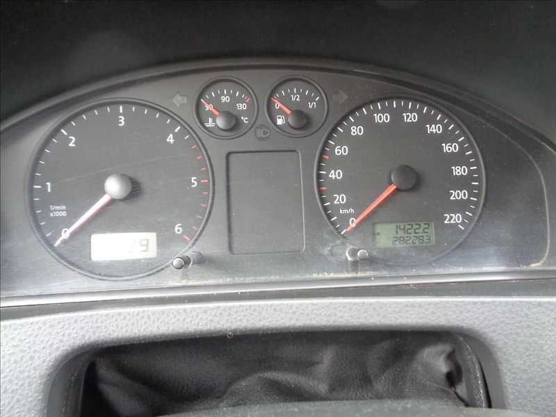 Volkswagen Transporter 1,9 - fotka 15 z 17