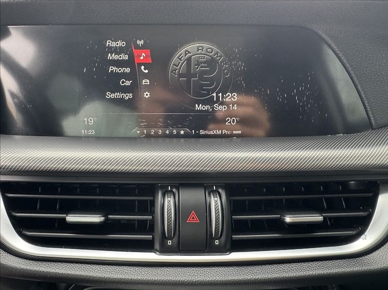 Alfa Romeo Stelvio 2,0 T 206kW Q4 AT8 ZF 4X4 - fotka 36 z 50