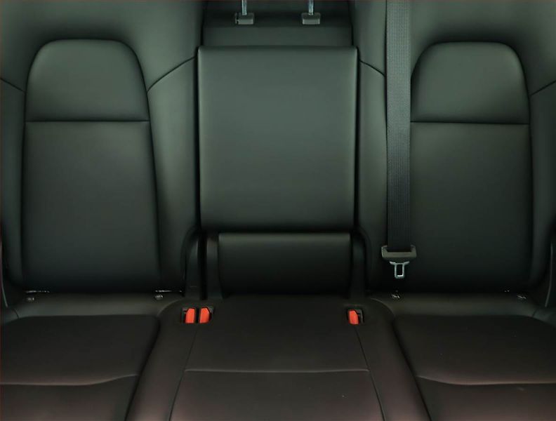 Tesla Model Y (2021) Long Range AWD 79kWh, SoH 92% - fotka 10 z 21