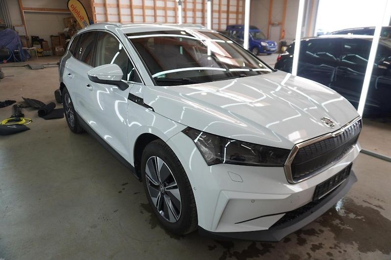 Škoda Enyaq iV 80 LOFT 15kw TZ SOH 97% - fotka 1 z 8