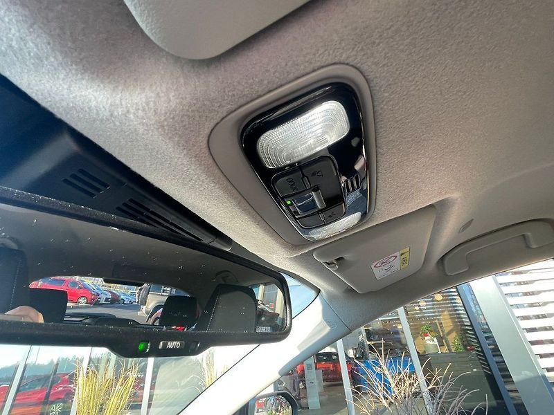 Toyota Yaris 1.5 Hybrid 116k automat Style - fotka 21 z 28