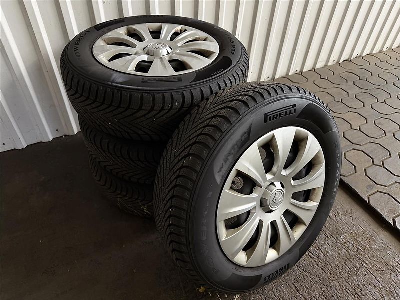 Škoda Kodiaq 1.5TSI 110kW MAN. TAŽNÉ 2XKOLA - fotka 36 z 37