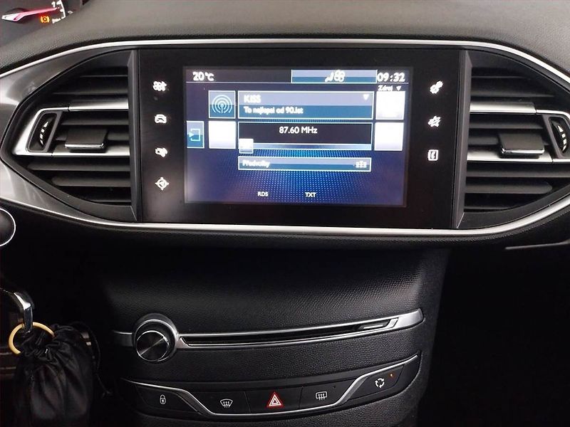 Peugeot 308 (2016) 2.0 BlueHDi, Navi, Tempomat - fotka 12 z 14